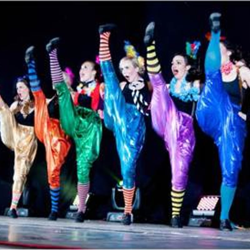 Dancers & Dance Troupes