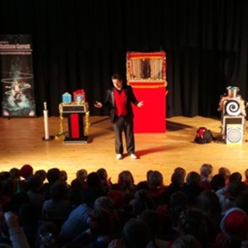 Magicians & Illusionists